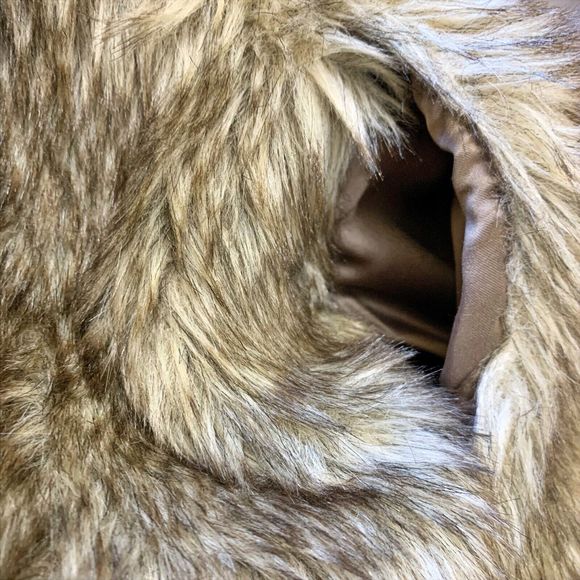 Charming Charlie Vegan Faux Fur Vest Open Front Pockets Brown Tan Beige Medium M - Picture 5 of 7